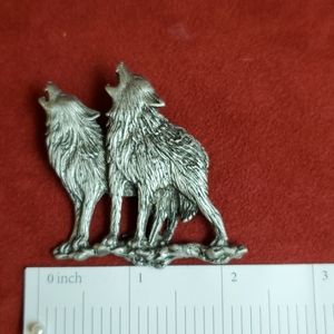 Silver Metal Broach, Pair of Wolves